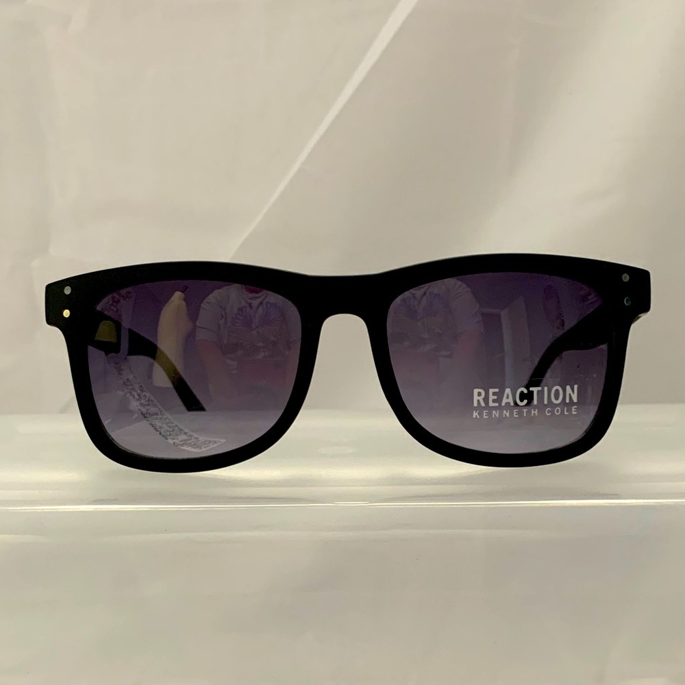 NWT Reaction Kenneth Cole Black Matte Sunglasses